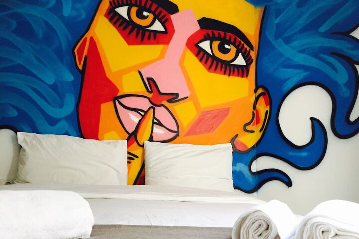 Room 10 of 21