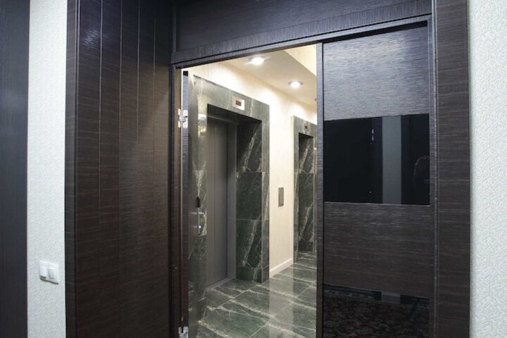 Ballroom/Hall 54 of 56