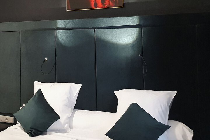 Room 34 of 64