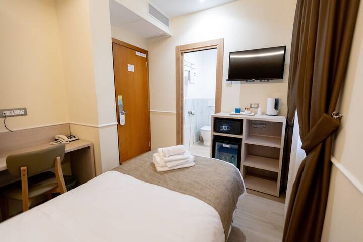 Room 36 of 70