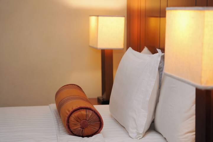 Room 80 of 168