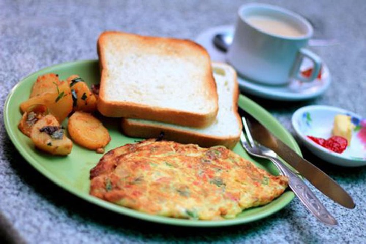Breakfast/Coffee Service 25 of 39
