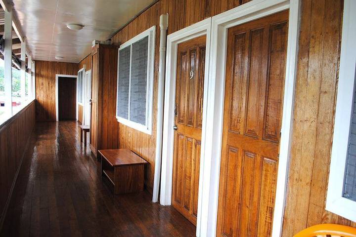 Ballroom/Hall 16 of 21