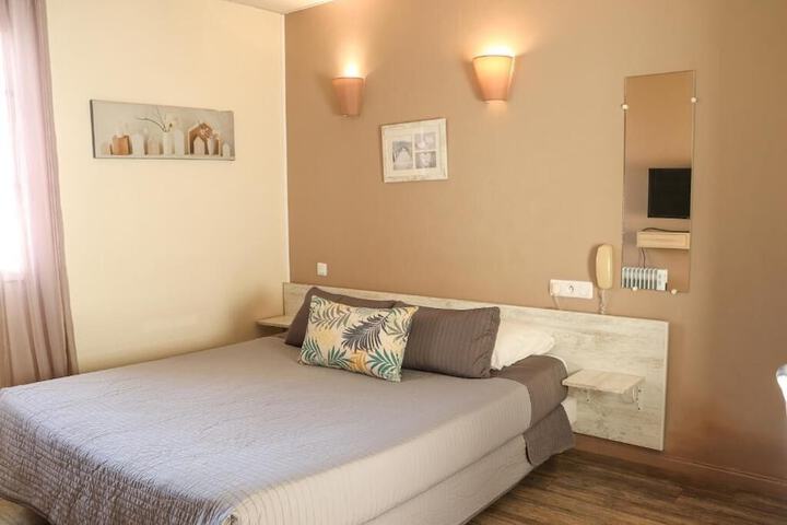 Room 3 of 72
