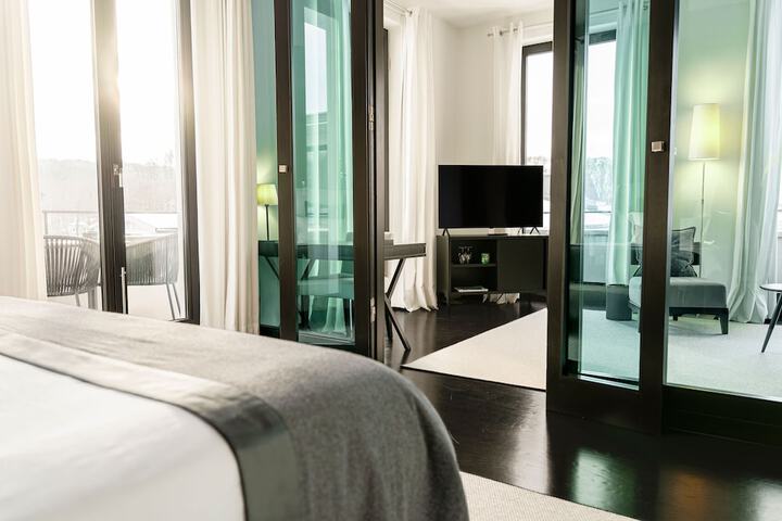 Room 42 of 87