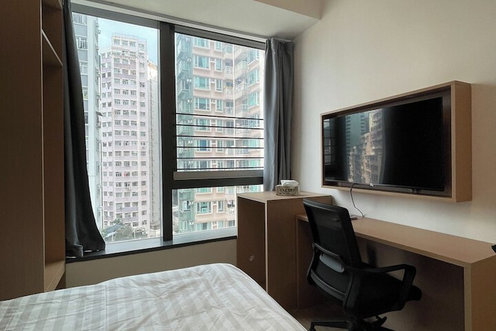 Room 6 of 7
