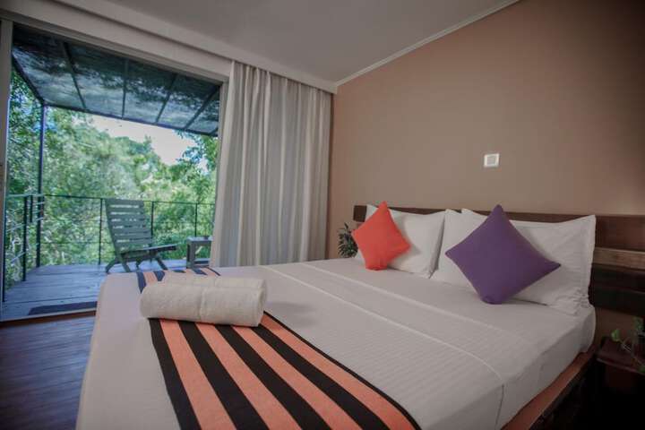 Room 4 of 64