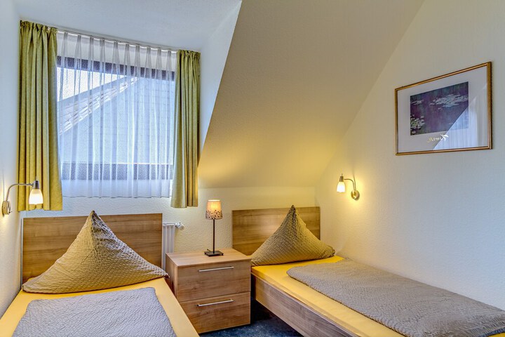 Room 2 of 50