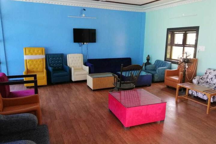 Room 5 of 19