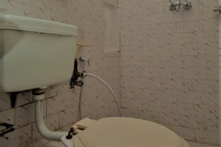Room 3 of 21