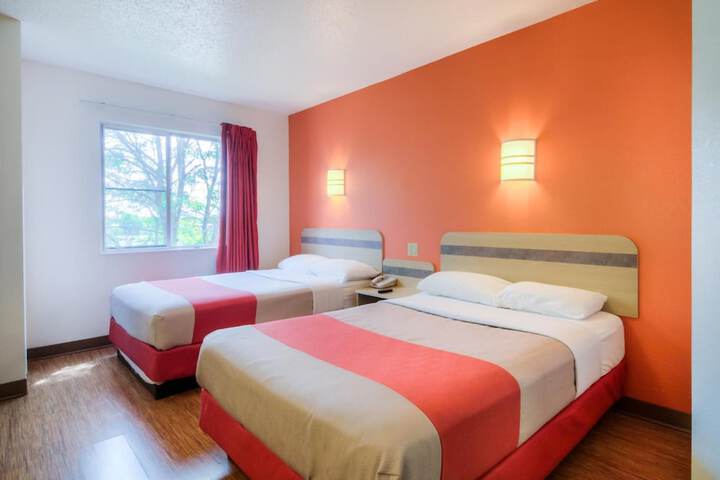 2 Double Beds (2 of 5)