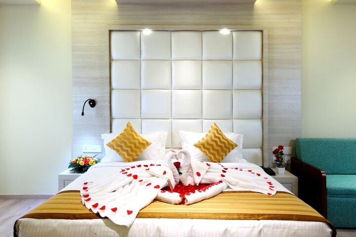 Room 6 of 36