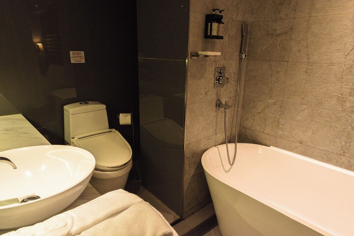 Room 15 of 41