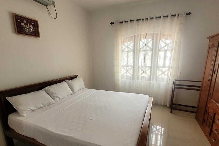 Room 3 of 20