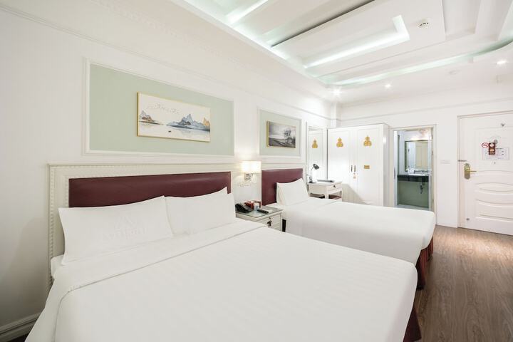 Room 6 of 22