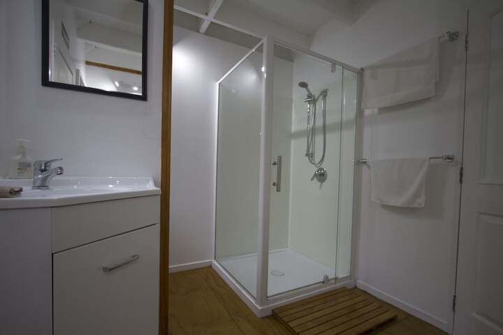 Room 16 of 27