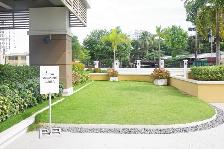 Hotel Exterior 26 of 29