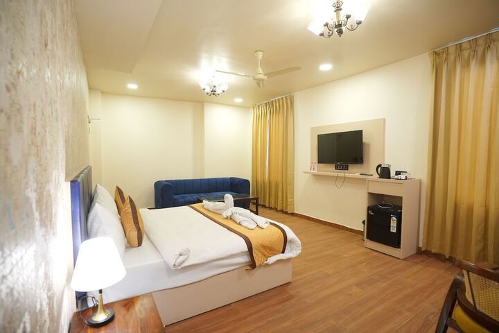 Room 9 of 21
