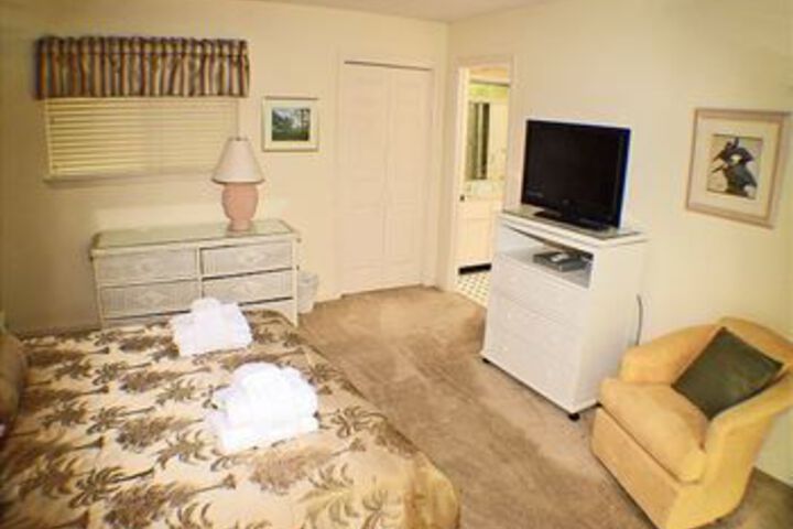 Room 33 of 97