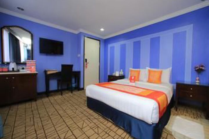 OYO Rooms Chowkit Federal Cinema