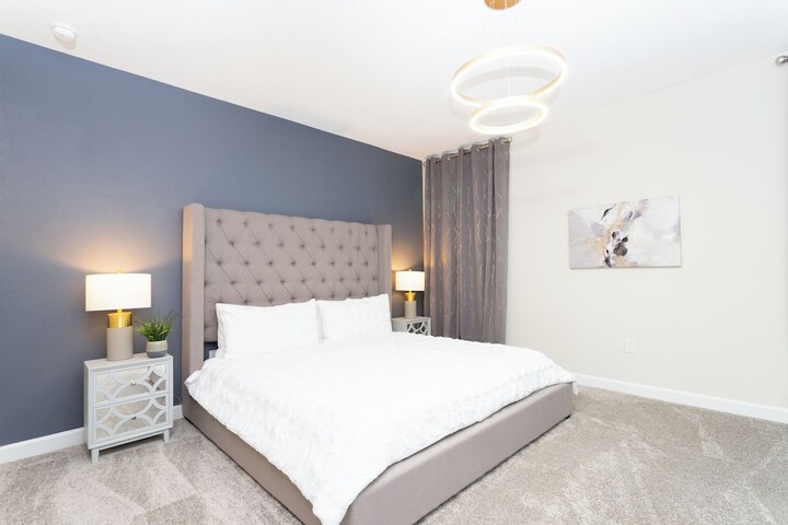 Room 32 of 119