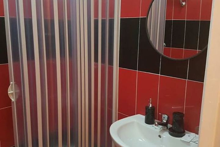 Room 15 of 17