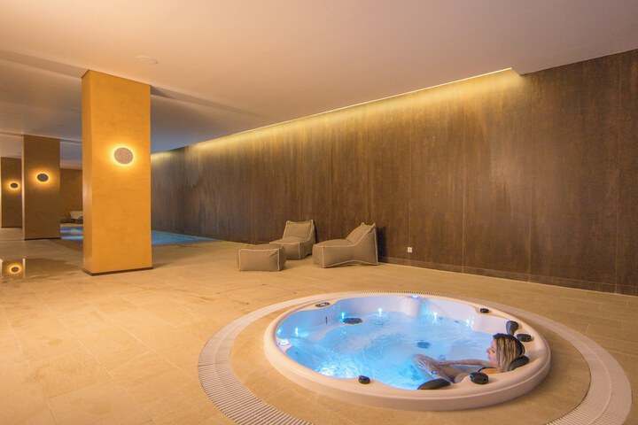Spa 55 of 100