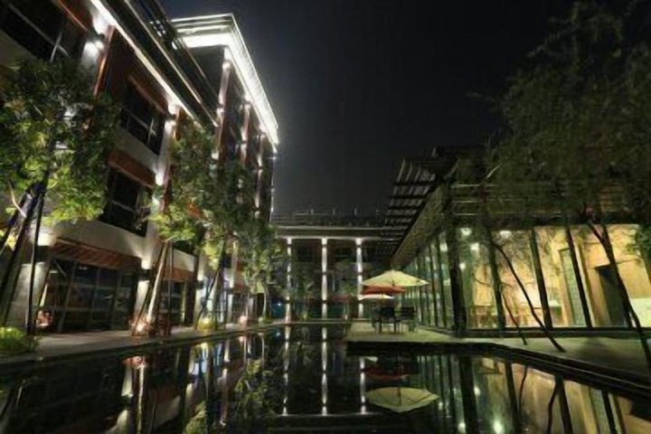 Imperial Dynasty Exquisite Hotel