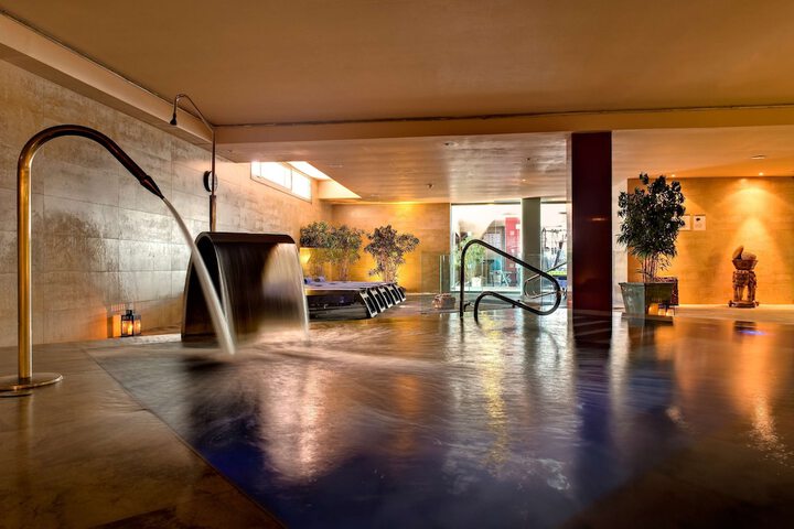 Pools & Facilities