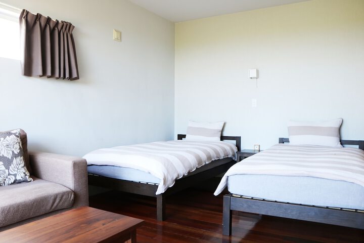 Room 5 of 27