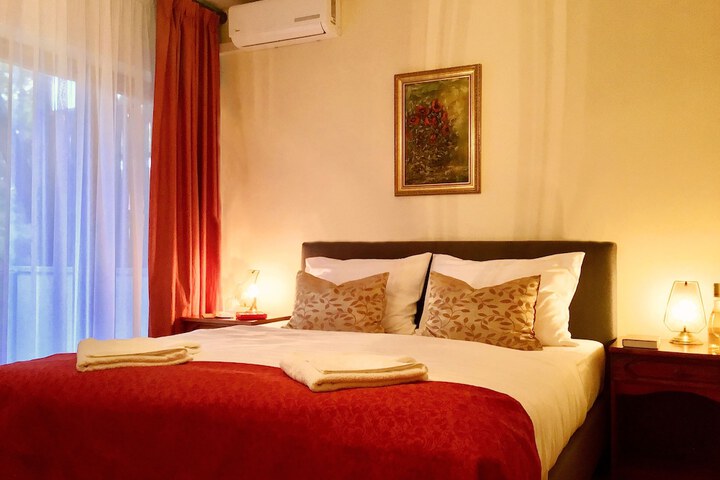 Room 7 of 53