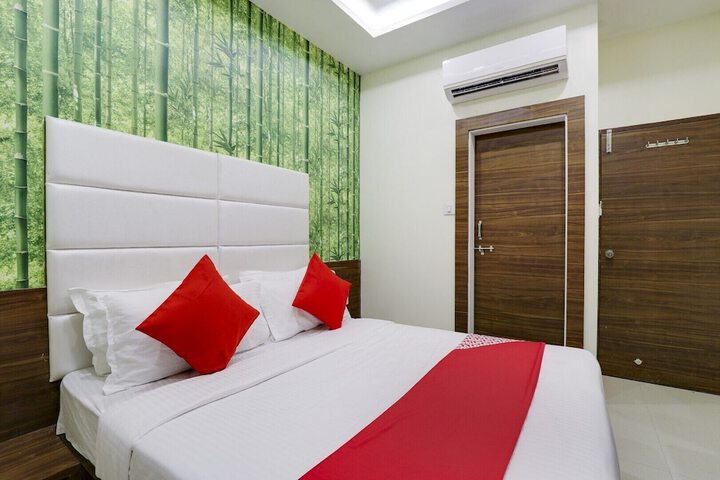 Room 8 of 35