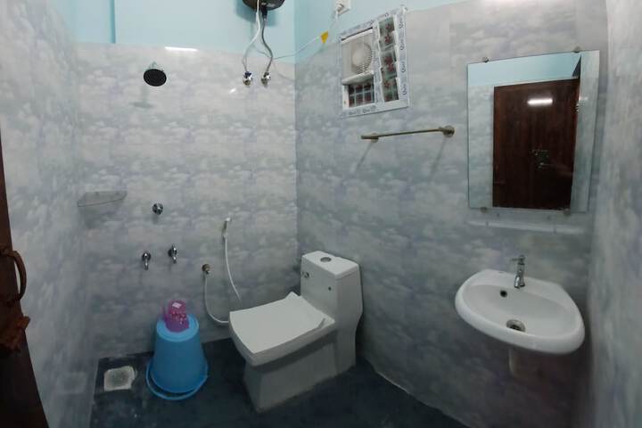 Room 15 of 22