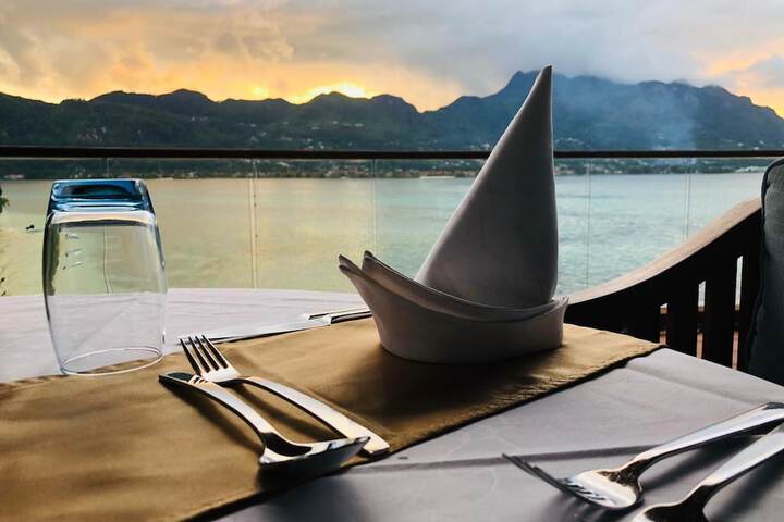 Dining 40 of 62