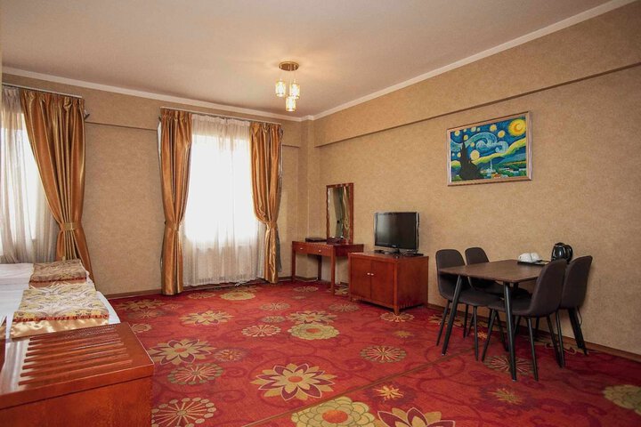 Room 19 of 48