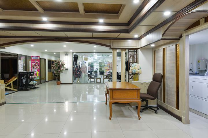 Hotel Lobby