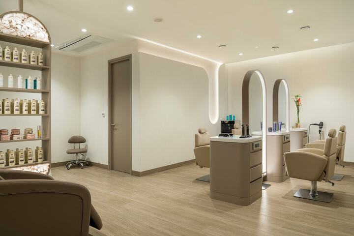 Hair salon