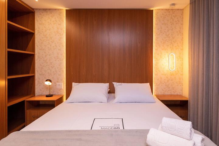 Room 3 of 28