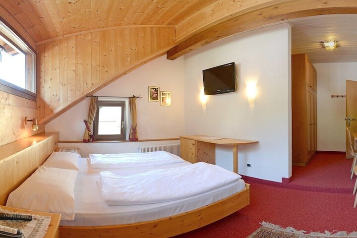 Room 22 of 72