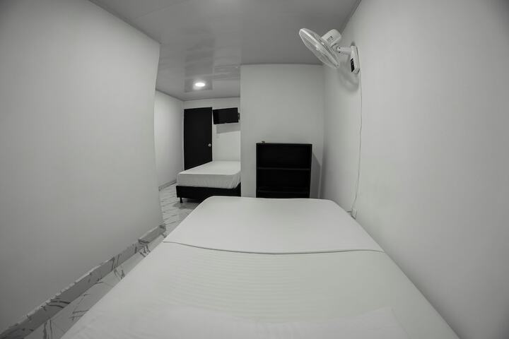 Room 9 of 38