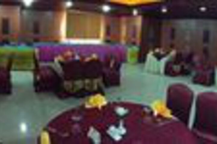 Dining 5 of 23