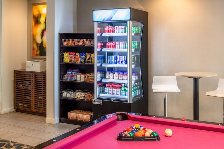 Snack bar