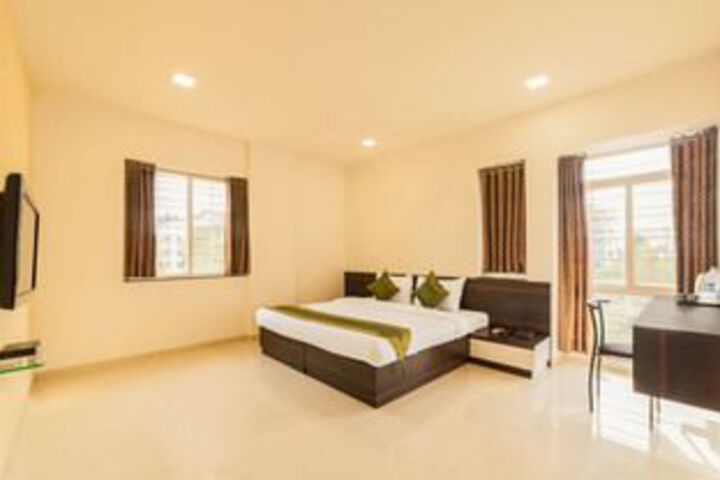 Room 9 of 20
