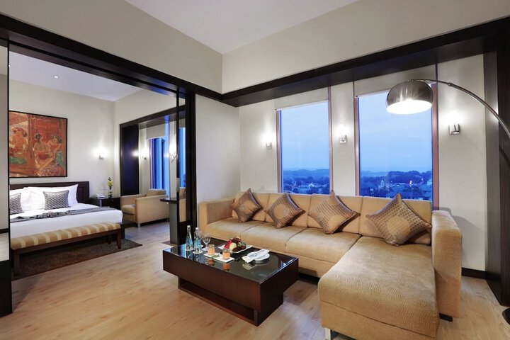 Room 15 of 52