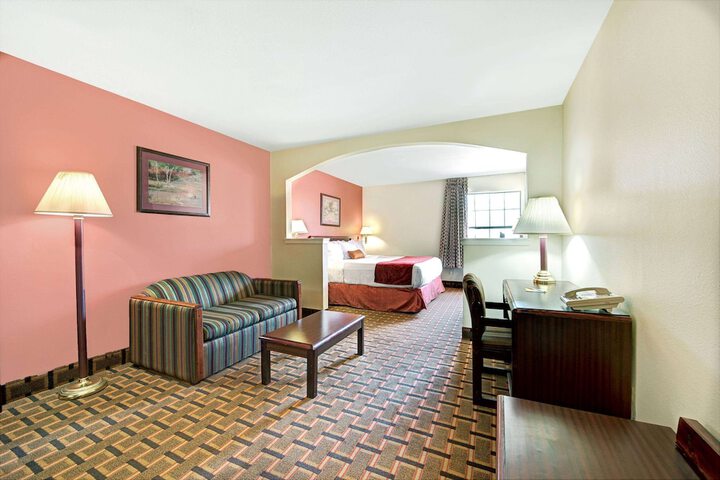 1 King Bed (3 of 16)