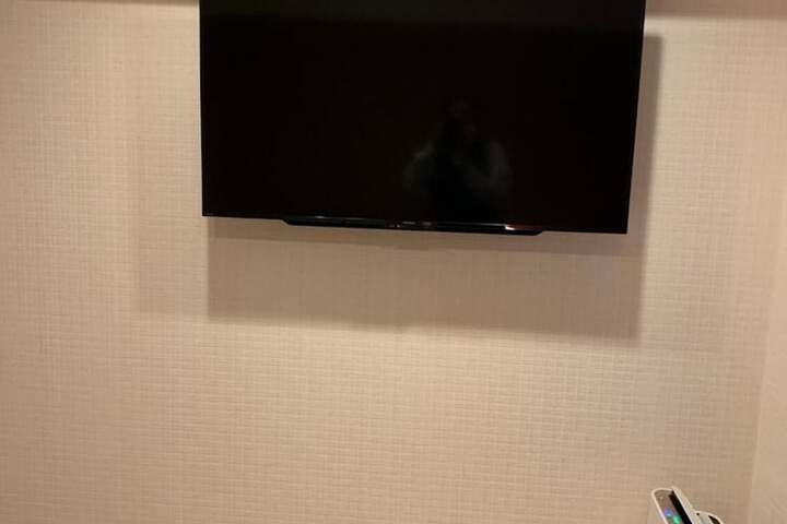 Room 11 of 32