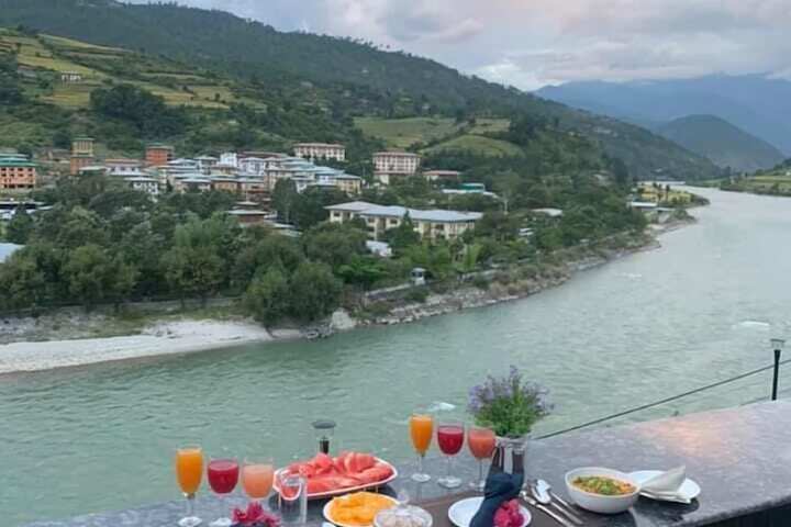 Hotel River Valley
