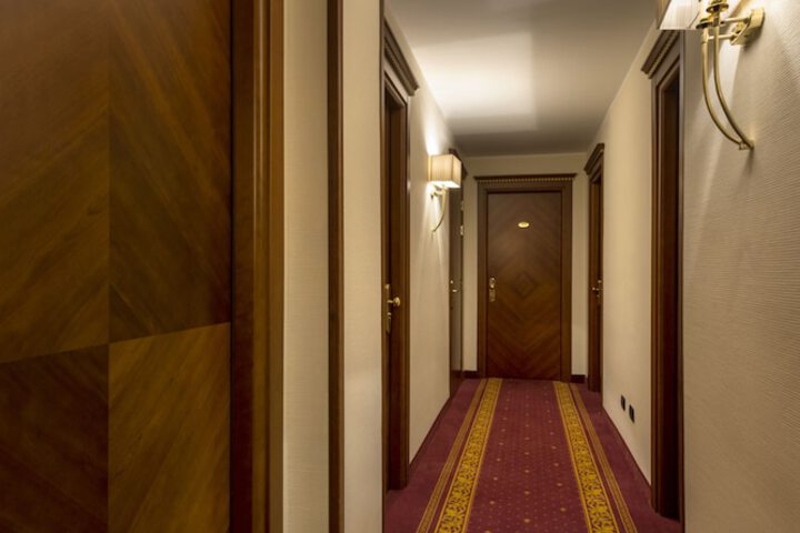 Ballroom/Hall 56 of 68