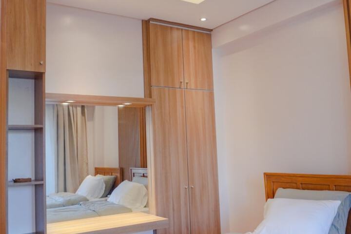 Room 9 of 25