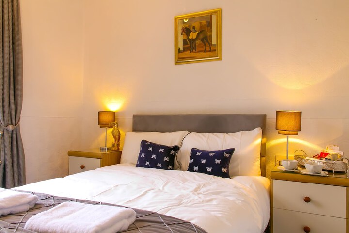 Room 32 of 174
